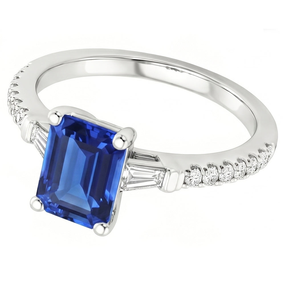 Anello solitario con zaffiro dello Sri Lanka a 4 carati e accenti di diamanti