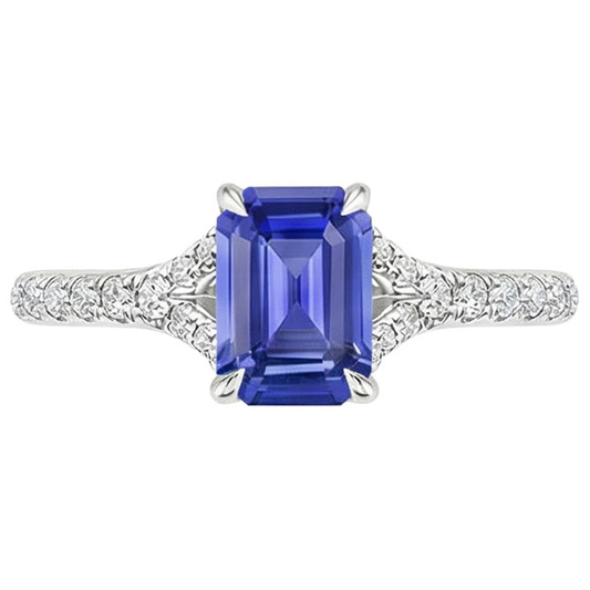 Anello solitario con zaffiro dello Sri Lanka a 4 carati e accenti di diamanti