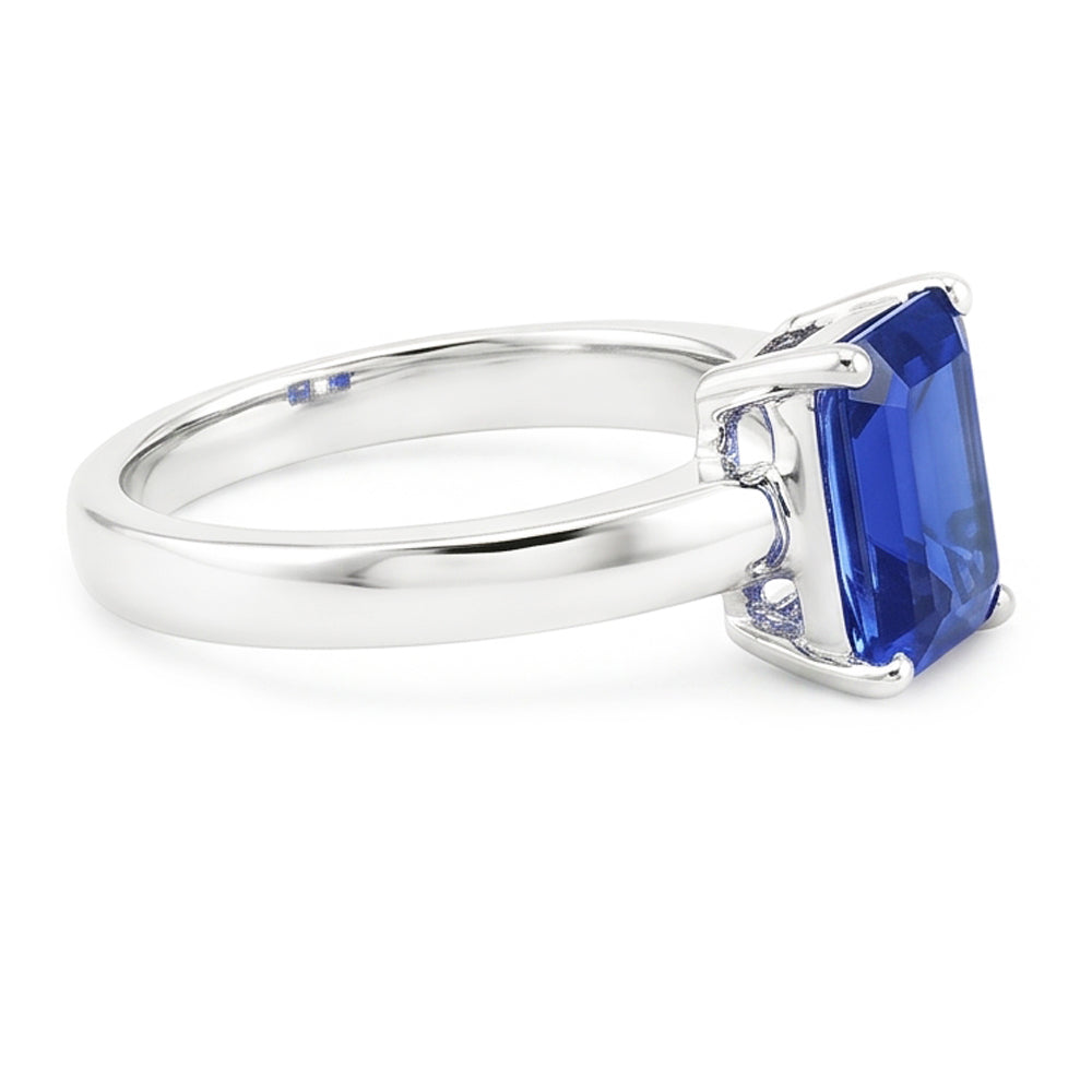 Anello solitario con zaffiro dello Sri Lanka a forma di smeraldo da 1,50 carati