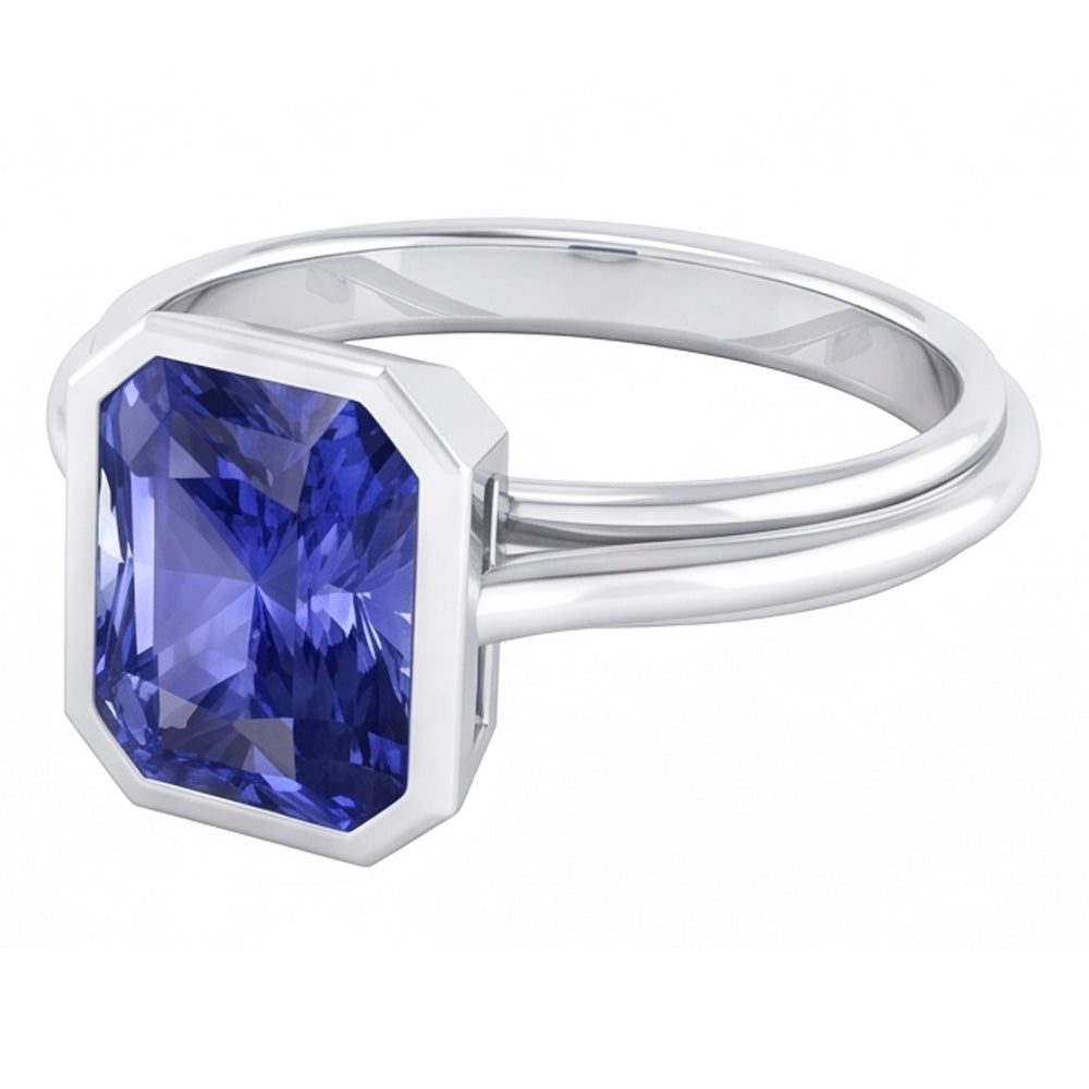 Anello solitario in oro da donna con castone in zaffiro a taglio radiante 2.50 carati