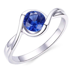 Anello solitario stile bypass con zaffiro da 1 carato con gambo diviso in oro bianco 14K