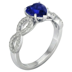 Anello stile infinito con zaffiro blu cuore a 3 carati e pietra preziosa di diamante