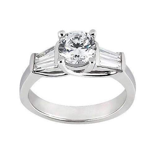 Anello Di Fidanzamento A Tre Pietre Con Naturale Diamanti Rotondi E Baguette Da 1.53 Carati