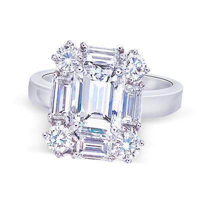 Anello Di Fidanzamento Con Genuino Diamante Centrale Smeraldo 3 Carati Oro Bianco 14K