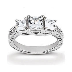 Anello Di Fidanzamento In Oro Bianco Con 3 Pietre Di Naturale Diamante Taglio Principessa 2.43 Carati