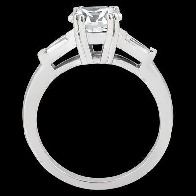 Anello Di Fidanzamento Stile Tre Pietre Con Vero Diamanti Tondi E Baguette Da 1.9 Carati