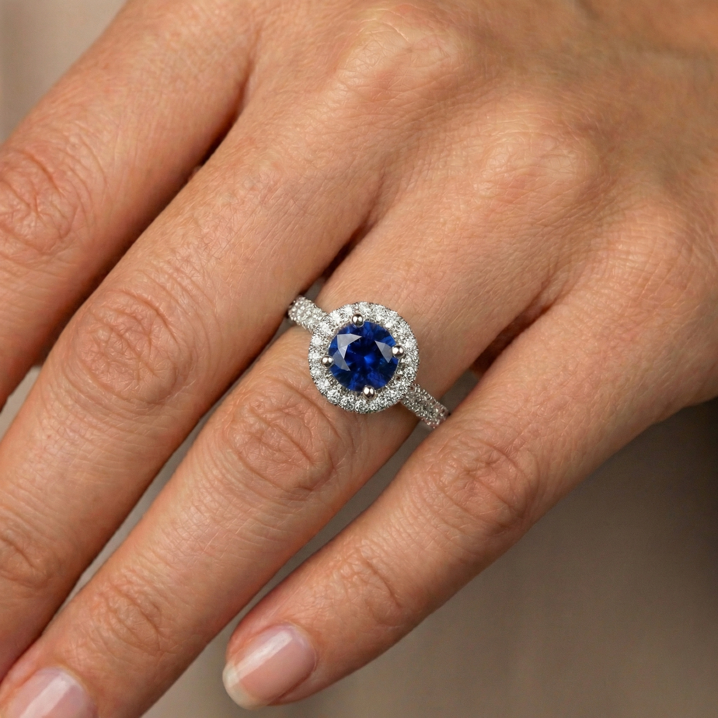 vero round diamante 3carati anello su bianco