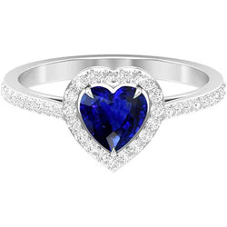 Anello HeartHalo con 3 carati di zaffiri blu con pavé di diamanti in oro bianco 14K