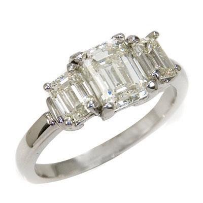 Anello In Oro Bianco Da 1.50 Ct Con Naturale Diamante Taglio Smeraldo E Tre Pietre Novità