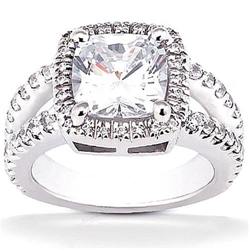 Anello Incastonato Con Genuino Diamante A Cuscino Grande. Oro Bianco Con Gambo Diviso 4.25 Carati