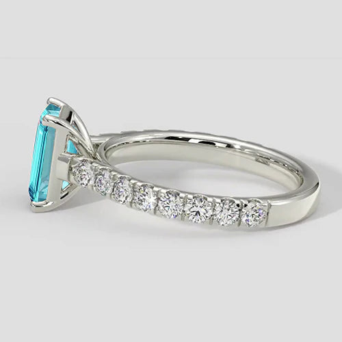 Anello Paraiba taglio smeraldo da 2 carati