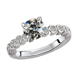 Anello Rotondo Con Naturale Diamanti A Taglio Antico, Castone A Griffe, 4,50 Carati