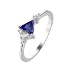Anello Con Diamanti Rotondi E Trilioni Zaffiri Gioielli Con Pietre Preziose
