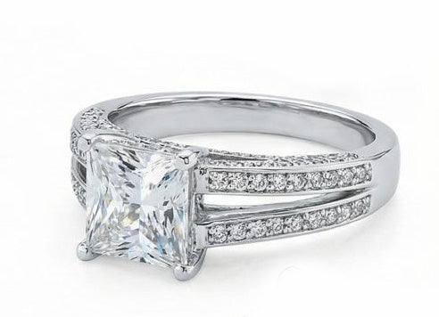 Anello Fantasia Anniversario Diamante 3,51 Carati Principessa Diamante Oro Bianco