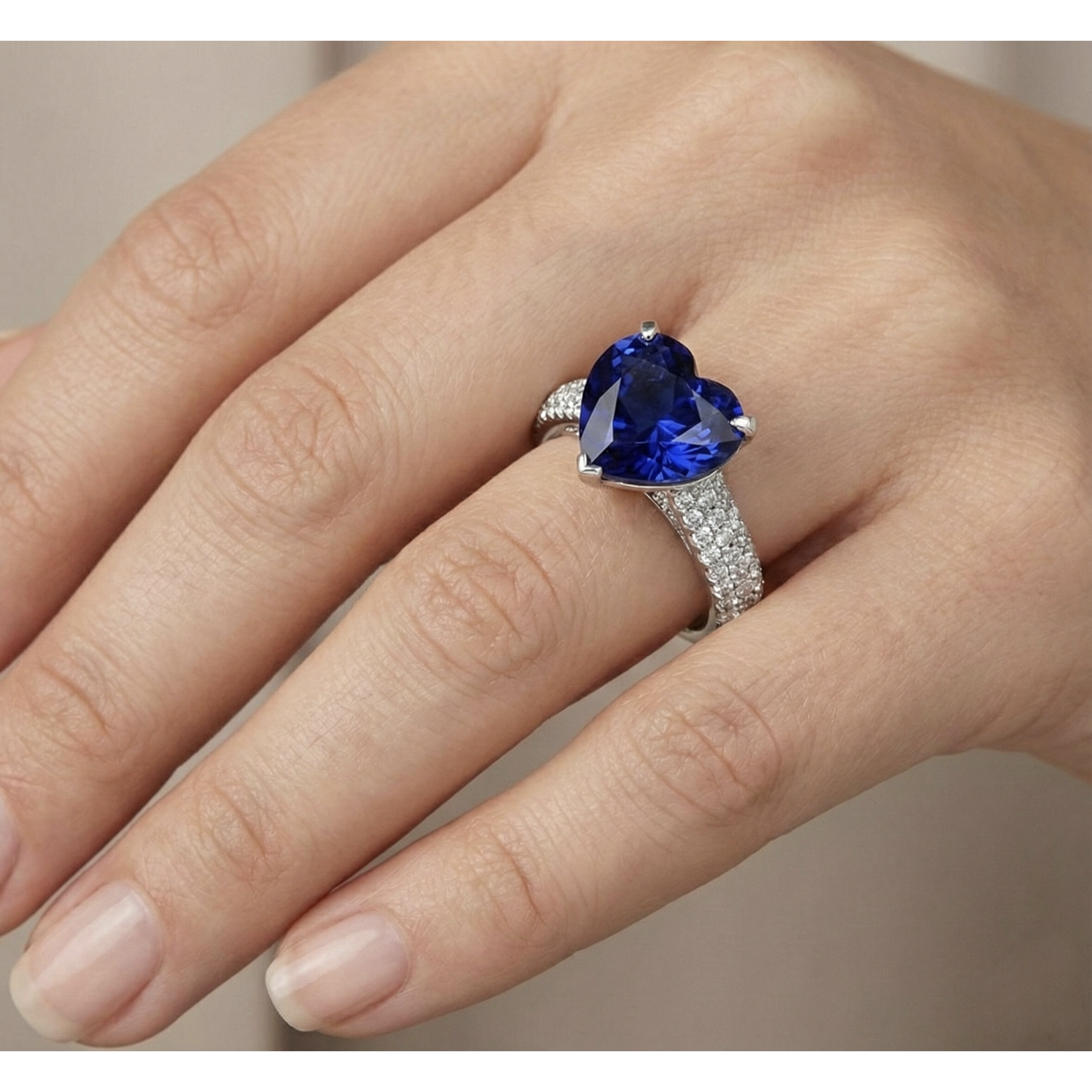 Anello con cuore 5 carati Zaffiro blu e gioielli con diamanti in oro bianco 14k