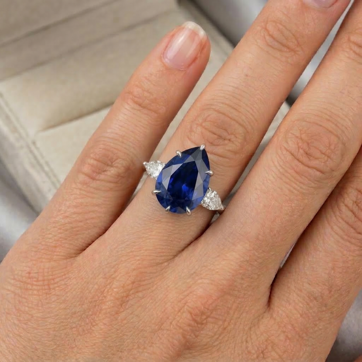 vero pear diamante 6.75carati anello con accenti diamanti
