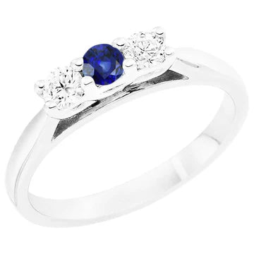 Anello con zaffiro blu con diamanti a 3 carati e 3 pietre con stelo affusolato in oro bianco 14K
