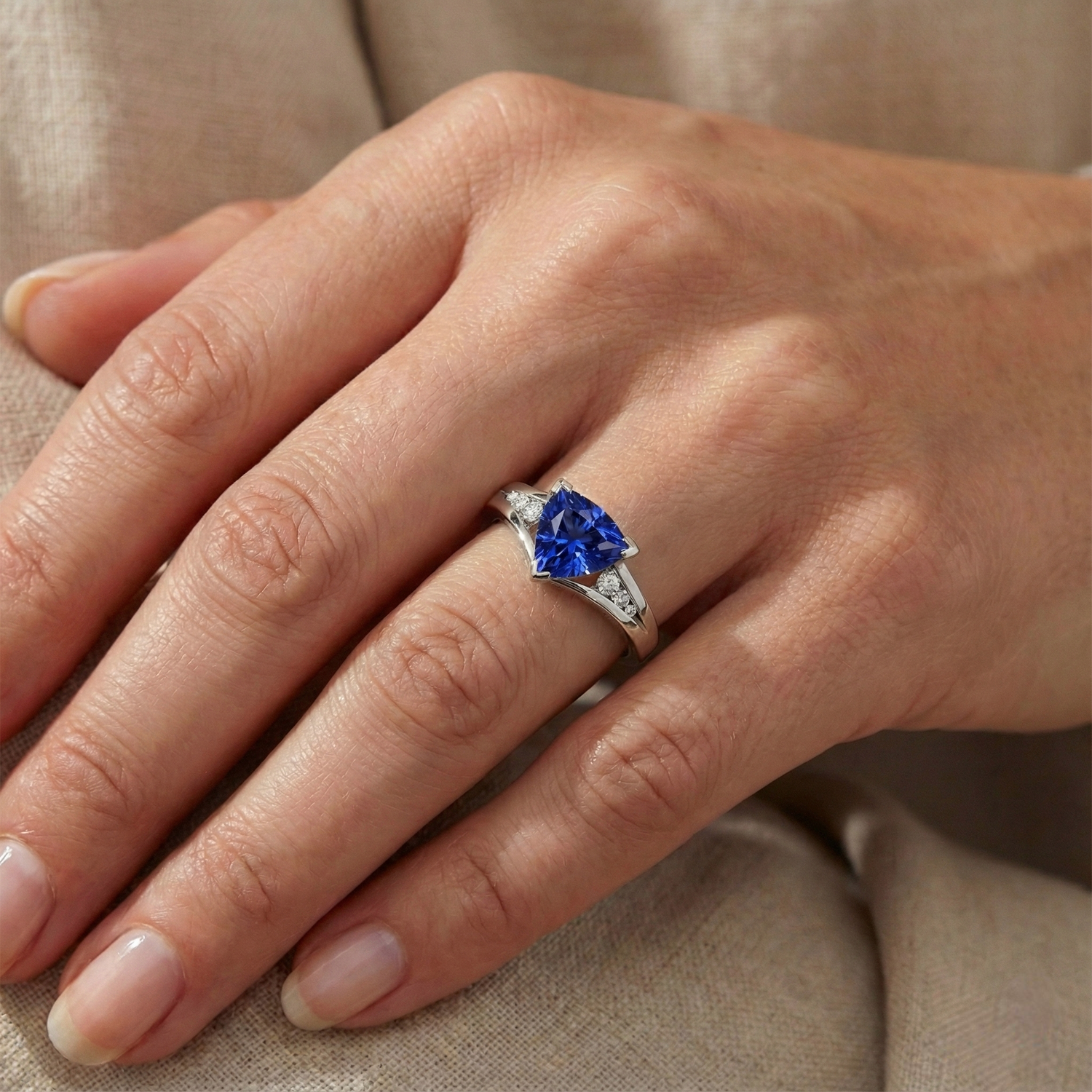 vero diamante 1.25carati anello vista di profilo