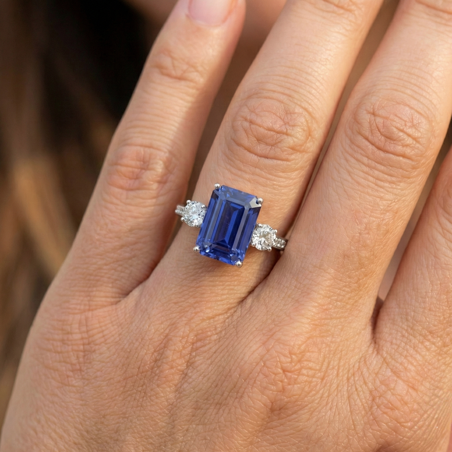 Anello di fidanzamento con 3 pietre di zaffiro smeraldo e 5 carati di diamanti rotondi gioielli