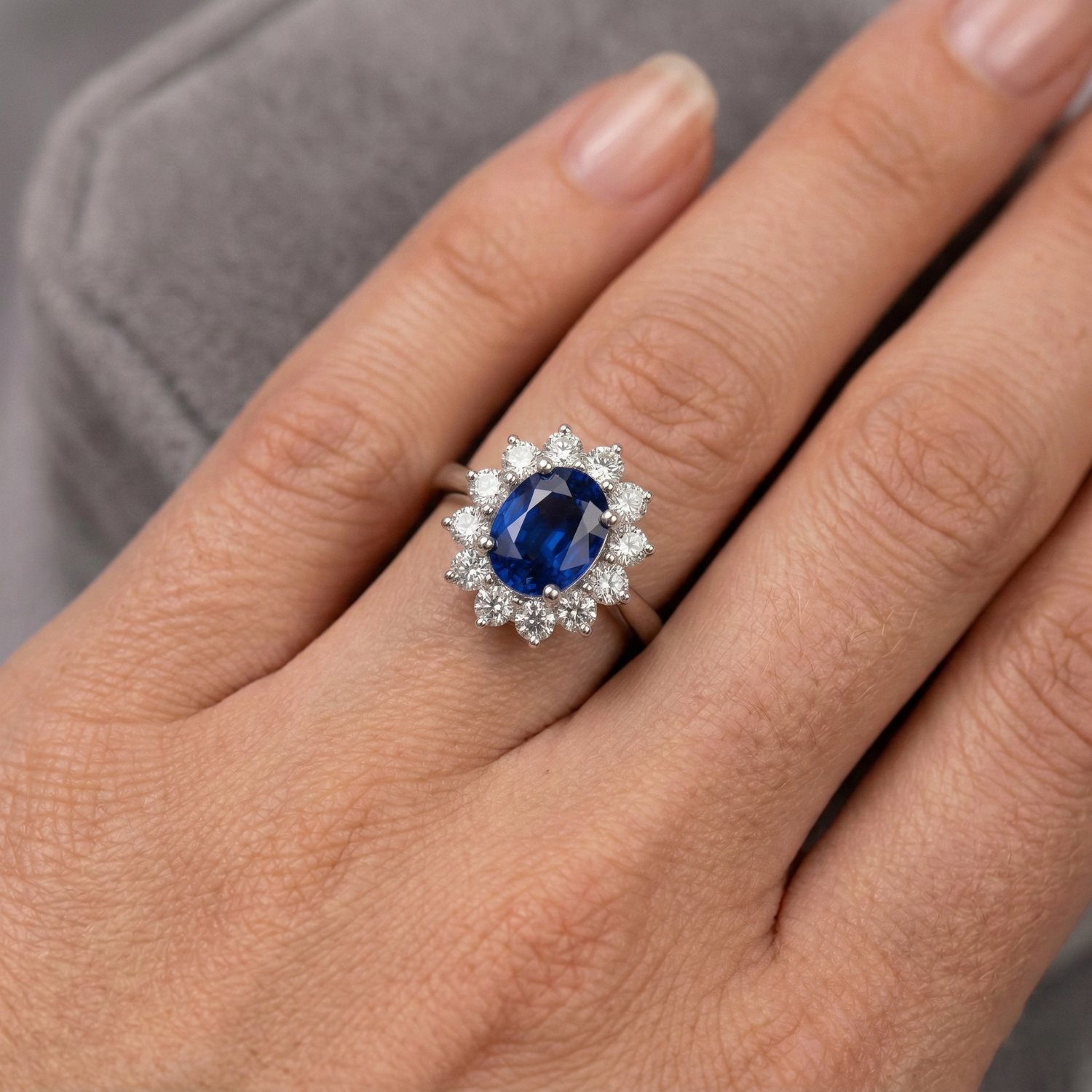 vero round diamante 3.70carati anello su bianco