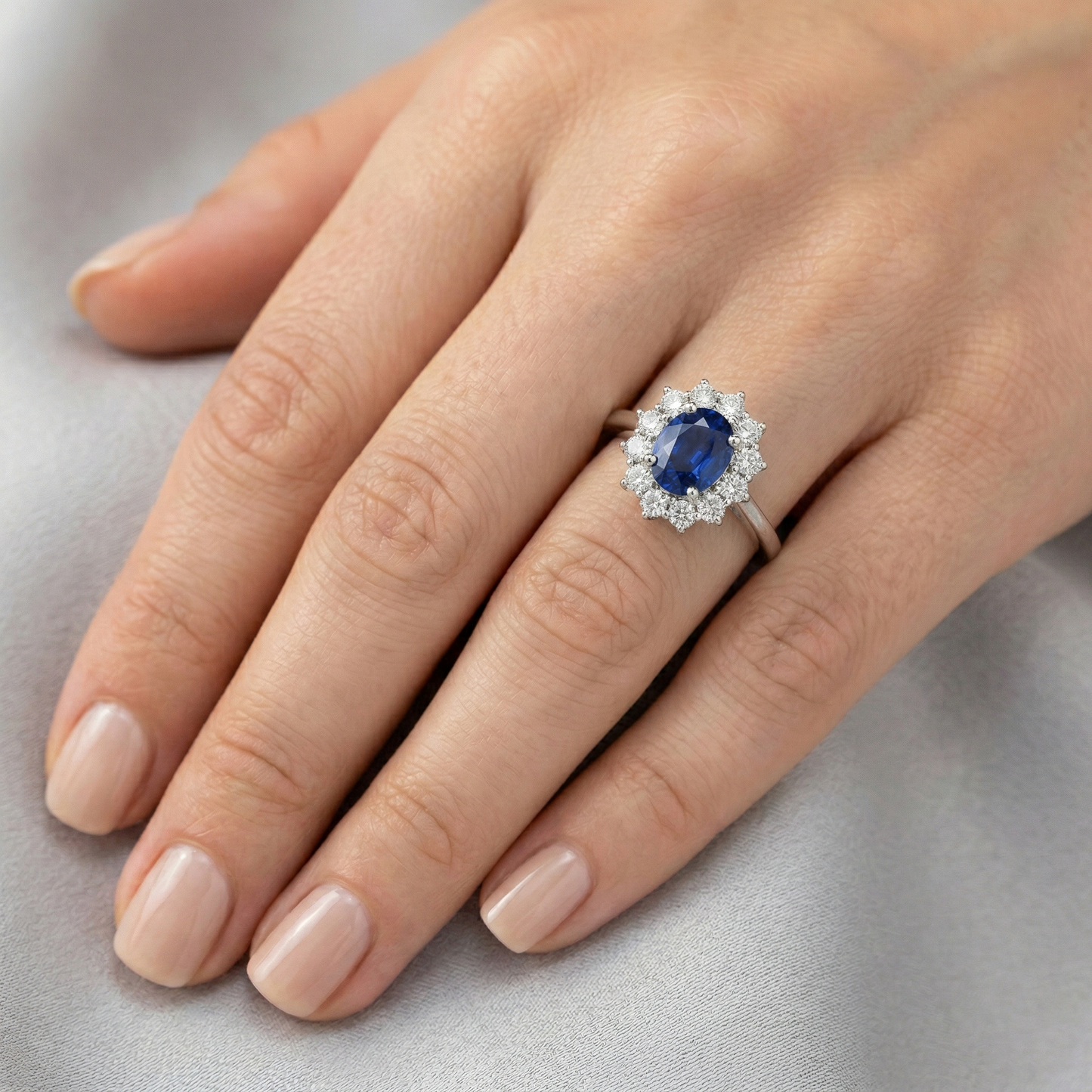 vero round diamante 2.40carati anello con accenti diamanti
