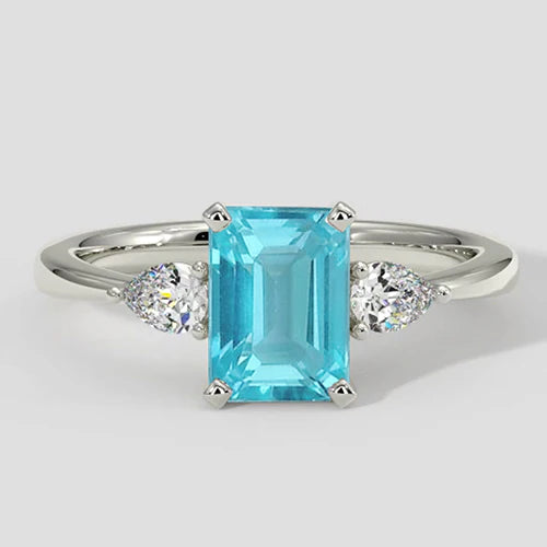 Anello moderno con tormalina Paraiba taglio smeraldo