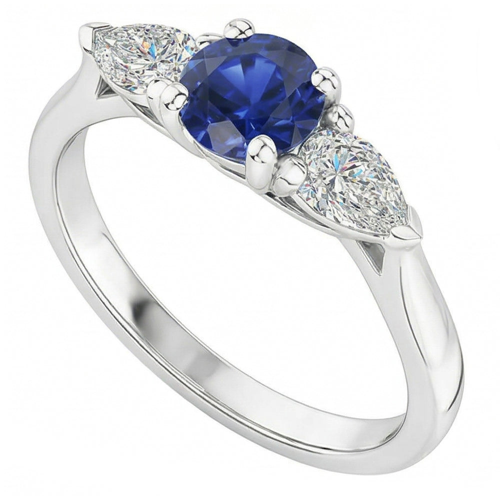 Anello rotondo in zaffiro blu naturale con tre pietre di diamante a forma di pera da 1,50 carati e oro bianco 14K