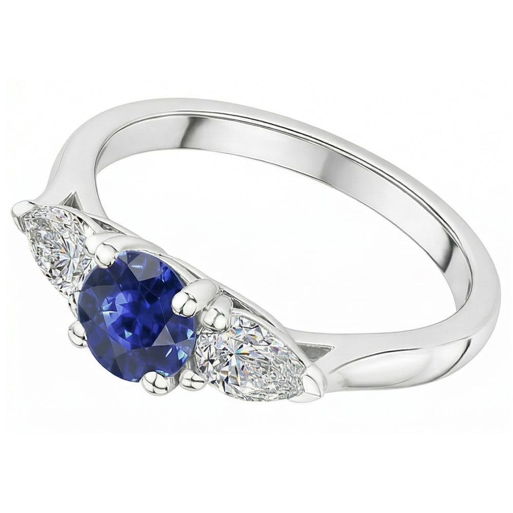 Anello rotondo in zaffiro blu naturale con tre pietre di diamante a forma di pera da 1,50 carati e oro bianco 14K
