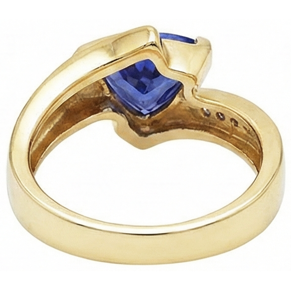 Bellissimo anello in oro giallo con diamanti trilioni di tanzanite 1.95 carati