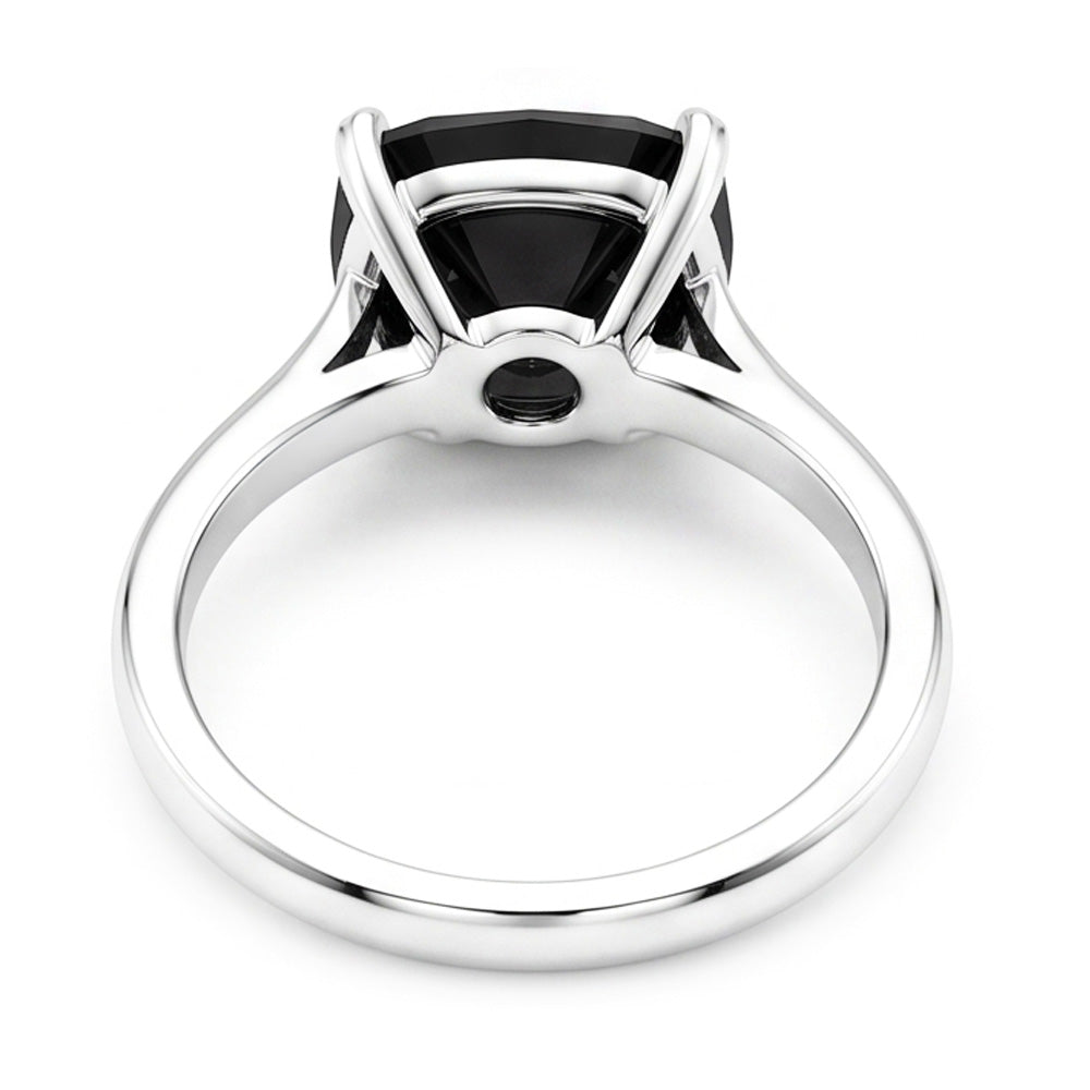 Anello Nuziale Solitario con Diamante Nero Naturale da 5 Carati Taglio a Cuscino Stile Cattedrale in Oro Bianco 14K