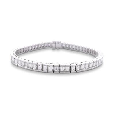 Bracciale Tennis In Oro Bianco Con Vero Diamanti Taglio Baguette E Set Di Canali Da 7.80 Ct