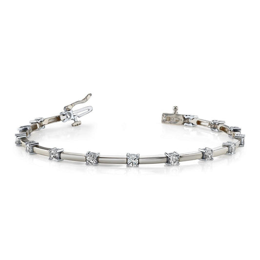 Bracciale Tennis Scintillante Con Genuino Diamanti A Taglio Rotondo. 2.25 Carati. Gioielleria Raffinata