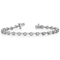 Bracciale Da Tennis Da Donna Con Castone Rotondo E Naturale Diamanti. Oro Bianco. 2.75 Carati