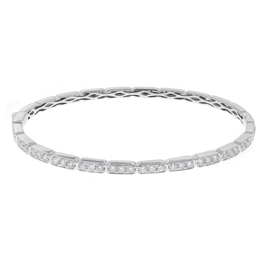 Bracciale Rigido Rotondo Con Micro Pavé Di Vero Diamanti Da 4 Carati In Oro Bianco 14K