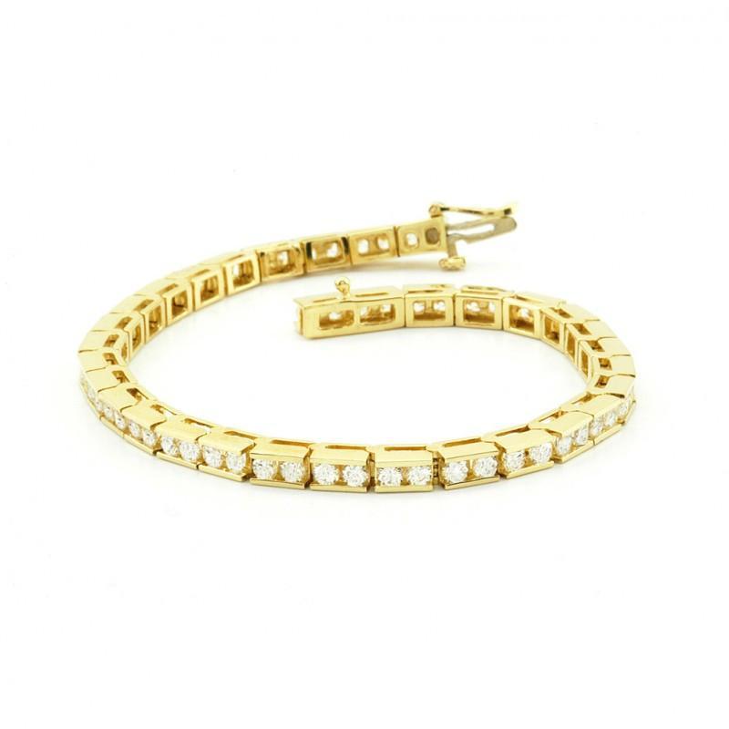 Bracciale Tennis Stile Classico Con Genuino Diamanti. 3.30 Carati. Oro Giallo 14K