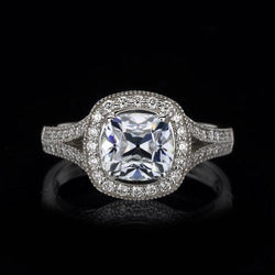 Cuscino Halo Anello Con Naturale Diamante Rotondo E Taglio Antico Con Gambo Diviso 3 Carati