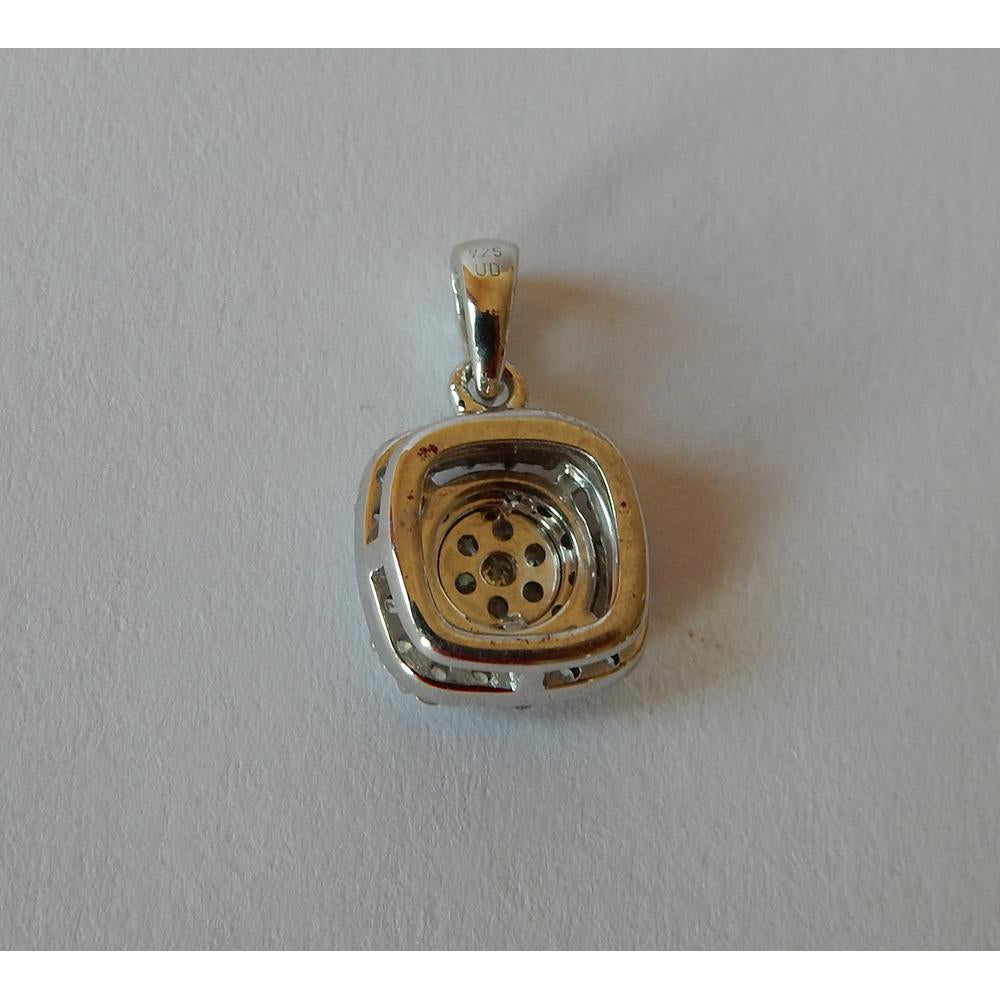Diamante Fine Pendente – vista laterale