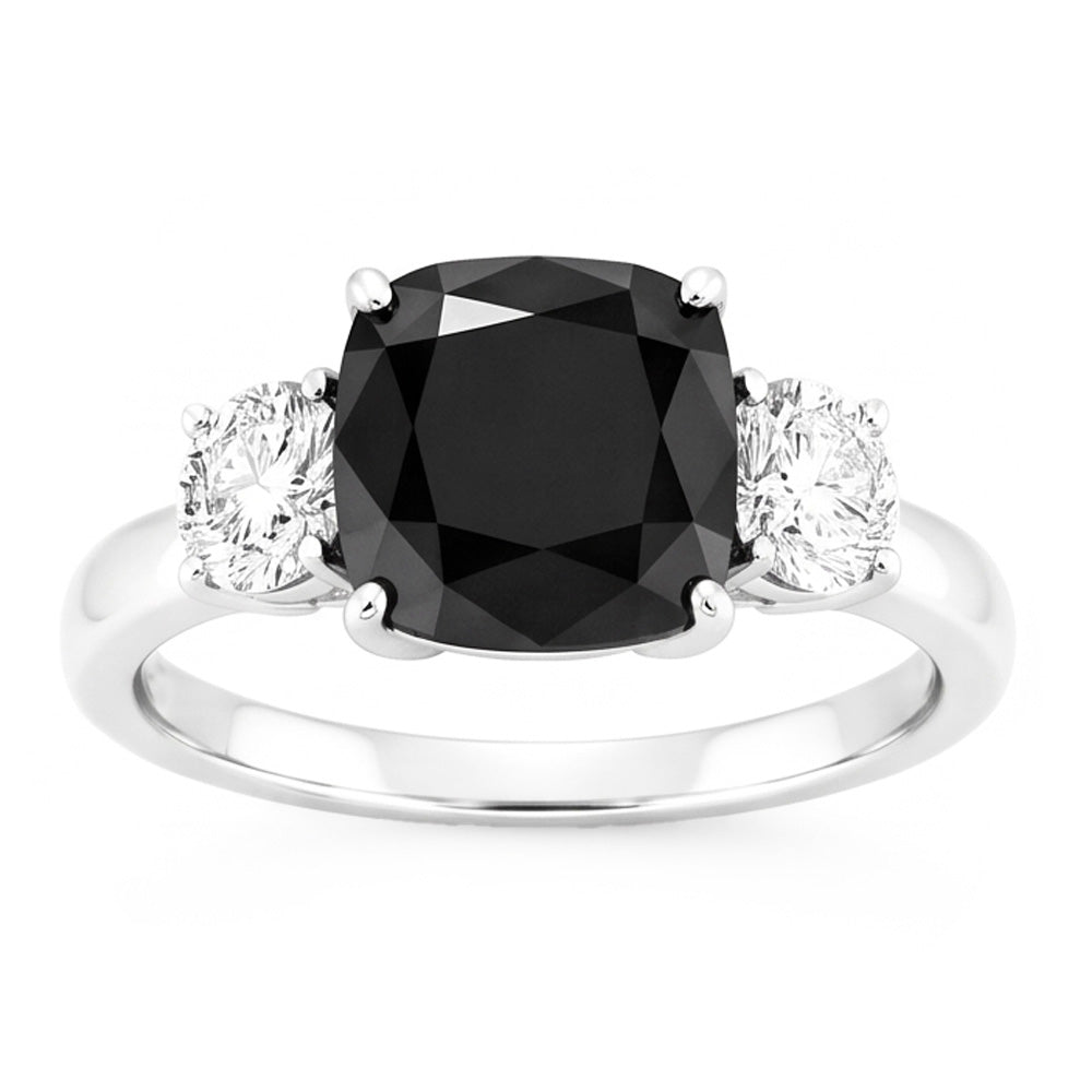 Anello di Fidanzamento a Tre Pietre con Diamante Nero Scuro Naturale Taglio Cuscino da 6 Carati in Oro Bianco 14K