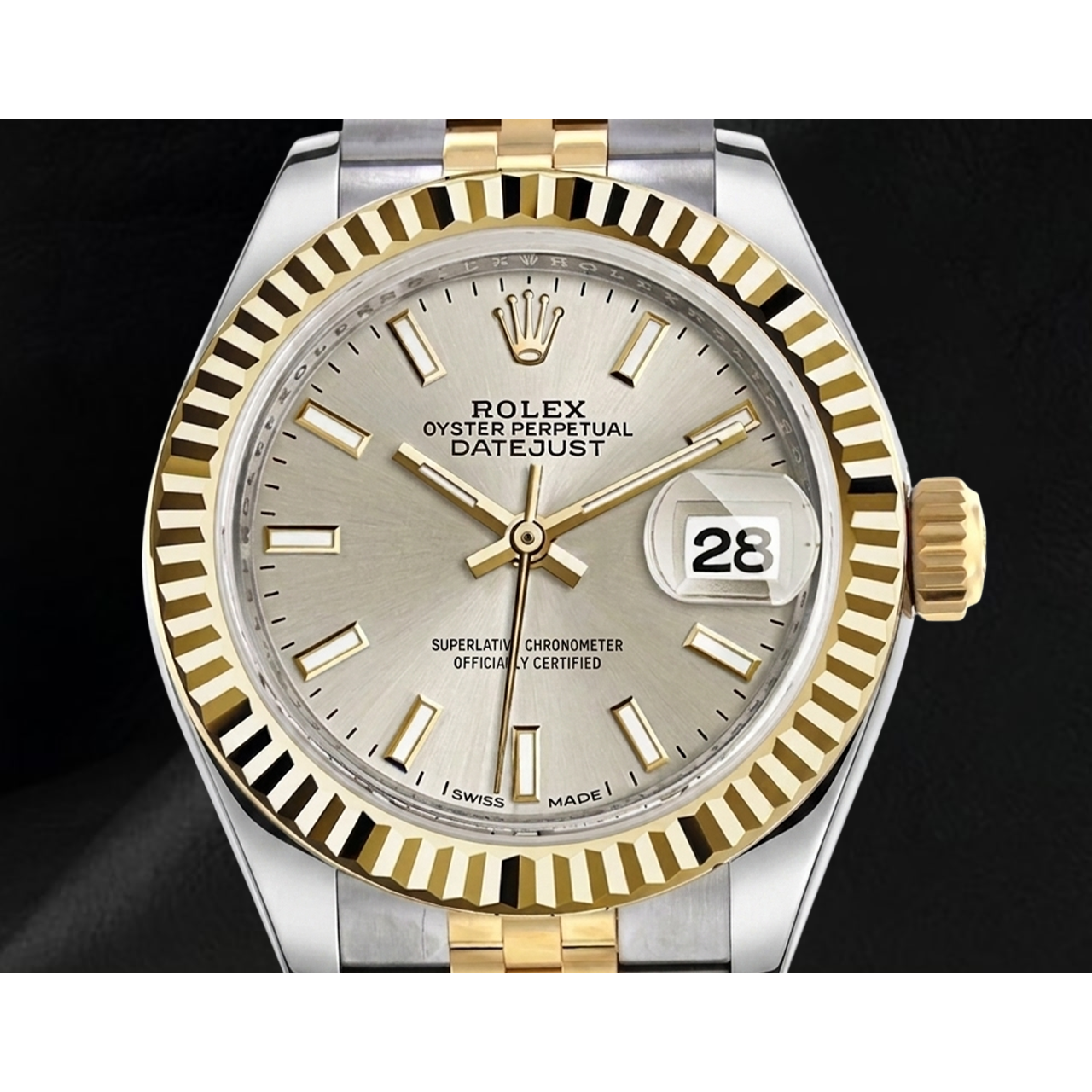 Orologio da Donna Rolex Datejust 279173 con Quadrante Luminoso, Ghiera Zigrinata, Bicolore, 28 mm, Bracciale Jubilee