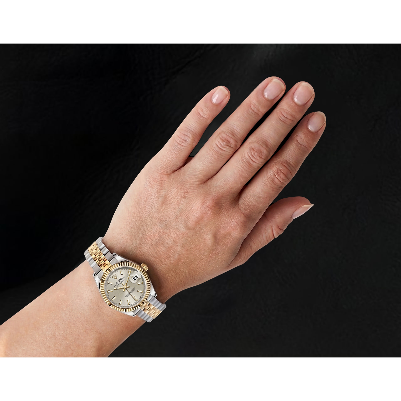 Orologio da Donna Rolex Datejust 279173 con Quadrante Luminoso, Ghiera Zigrinata, Bicolore, 28 mm, Bracciale Jubilee