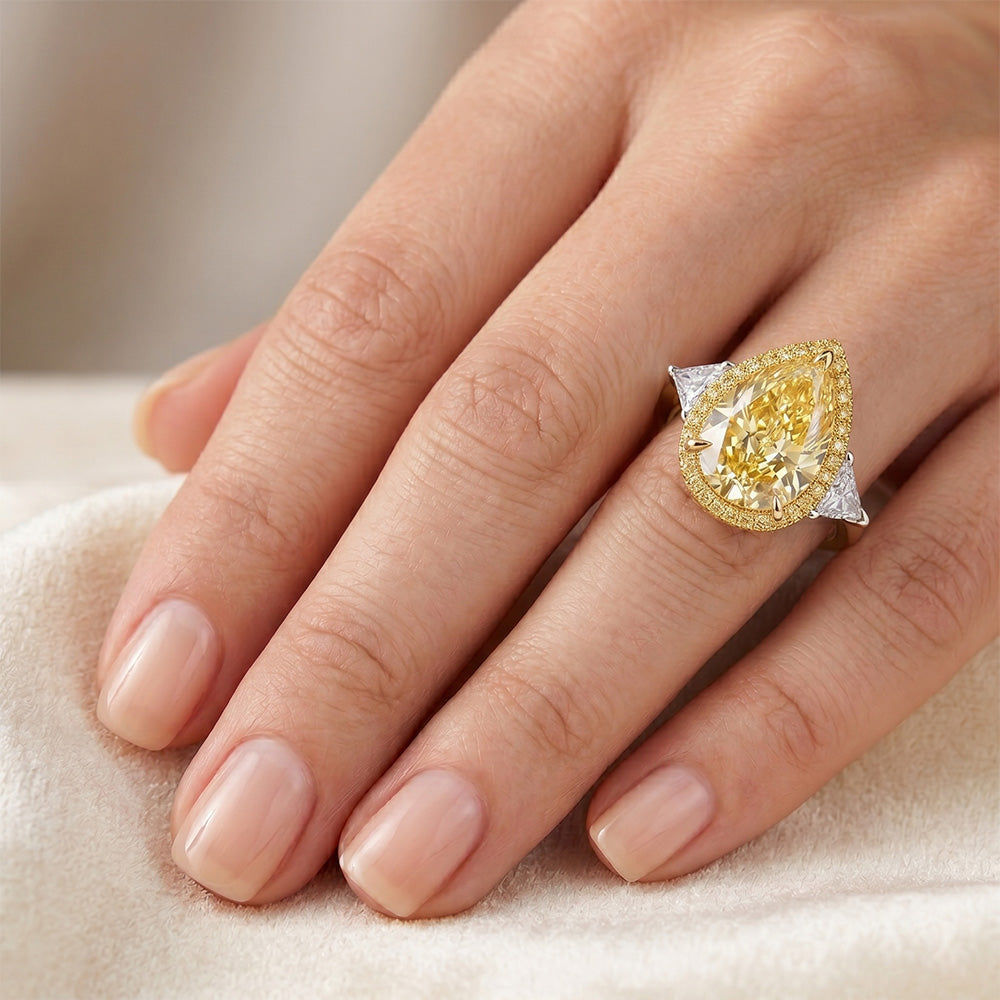 Diamante Canarino Anello Statement – Purezza VVS 4,75 carati Oro