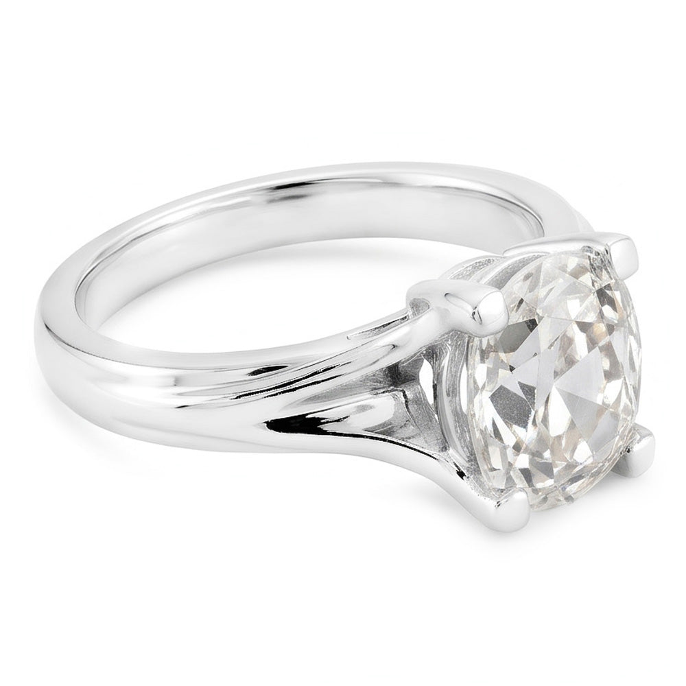 Elegante Anello Solitario – Brillante 5 carati – HarryChadEnt