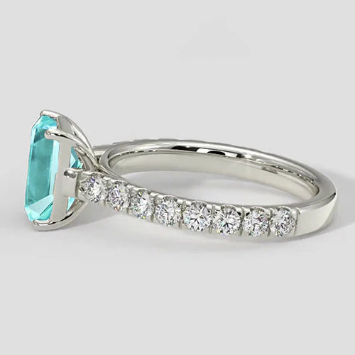 Elegante anello con diamanti Paraiba bluastri