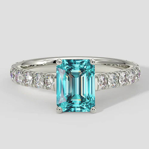 Elegante anello con diamanti Paraiba bluastri