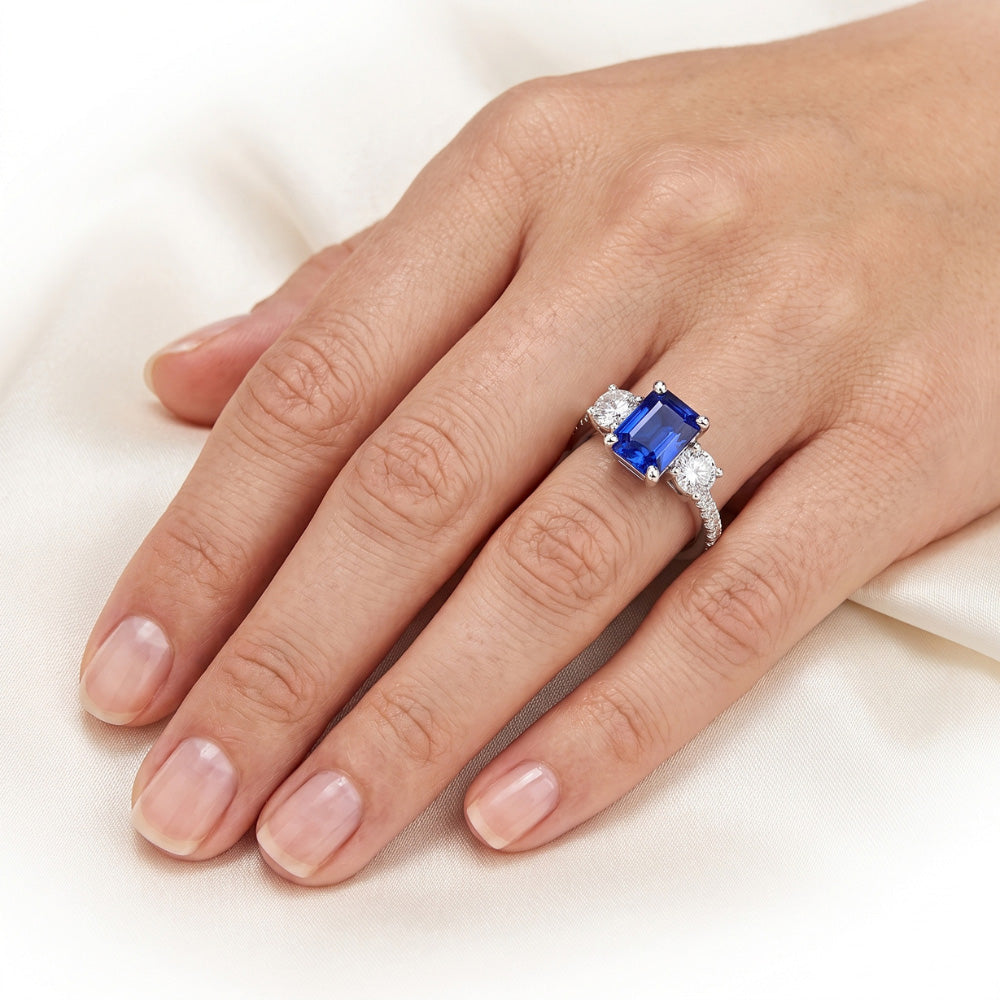 Fede nuziale con diamante da 2.50 carati a forma di zaffiro radiante con accenti
