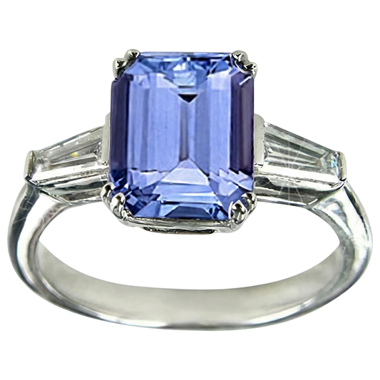 Fede nuziale con tre pietre di tanzanite e diamanti baguette da 2 ct