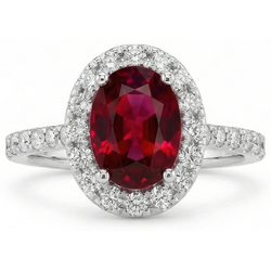 Fede nuziale in oro bianco 14K con diamanti. rubino e alone. 4.55 ct
