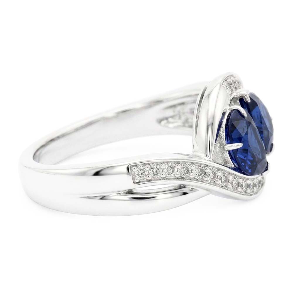 Gioielleria con pietre preziose Anello zaffiro blu pera stile intrecciato 1.50 carati