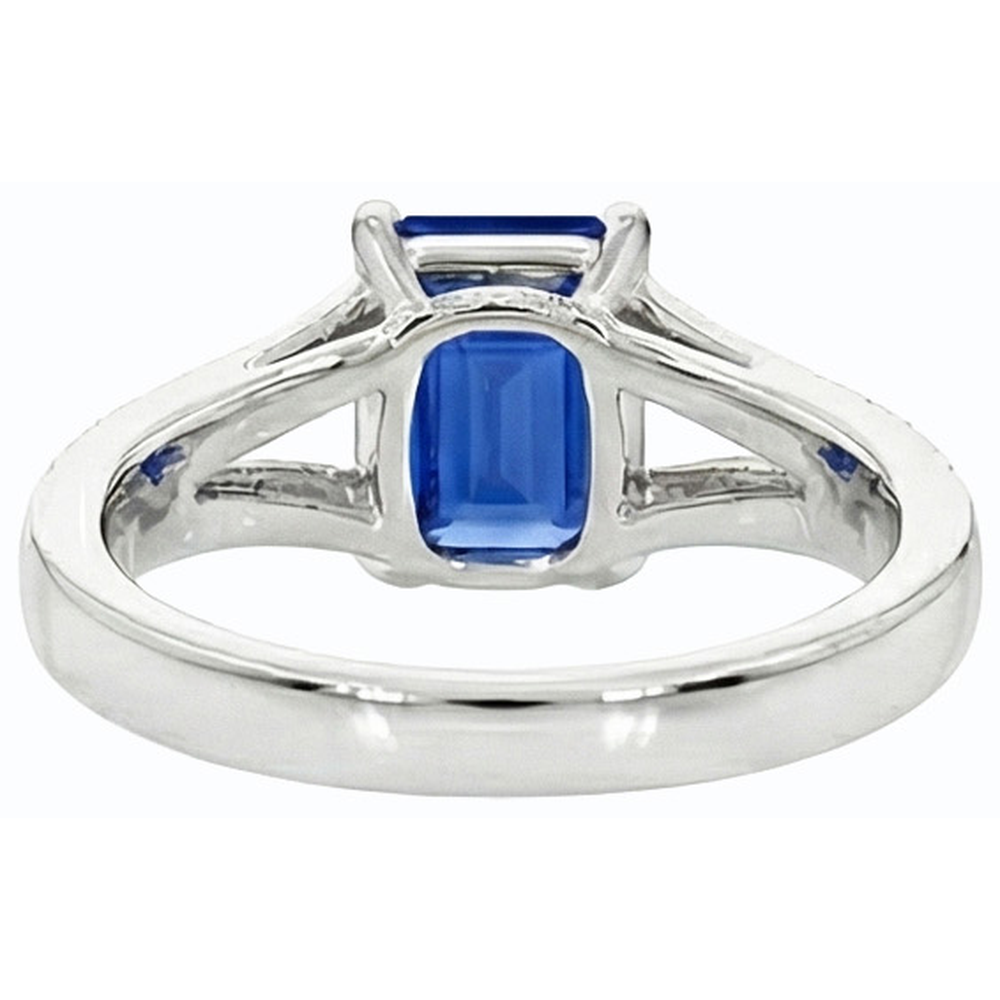 Gioielli con diamanti Anello con zaffiro blu taglio smeraldo con gambo diviso 3 carati