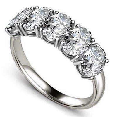 Gioiello In Oro Con Fascia A Mezza Eternità Con 5 Pietre Di Naturale Diamante Taglio Ovale Da 3,75 Ct